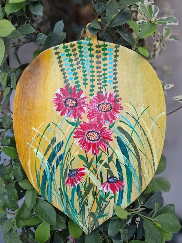 Wooden Platter / Wall Hanging 004 – handmade painting by Sonia Masterstrokes
